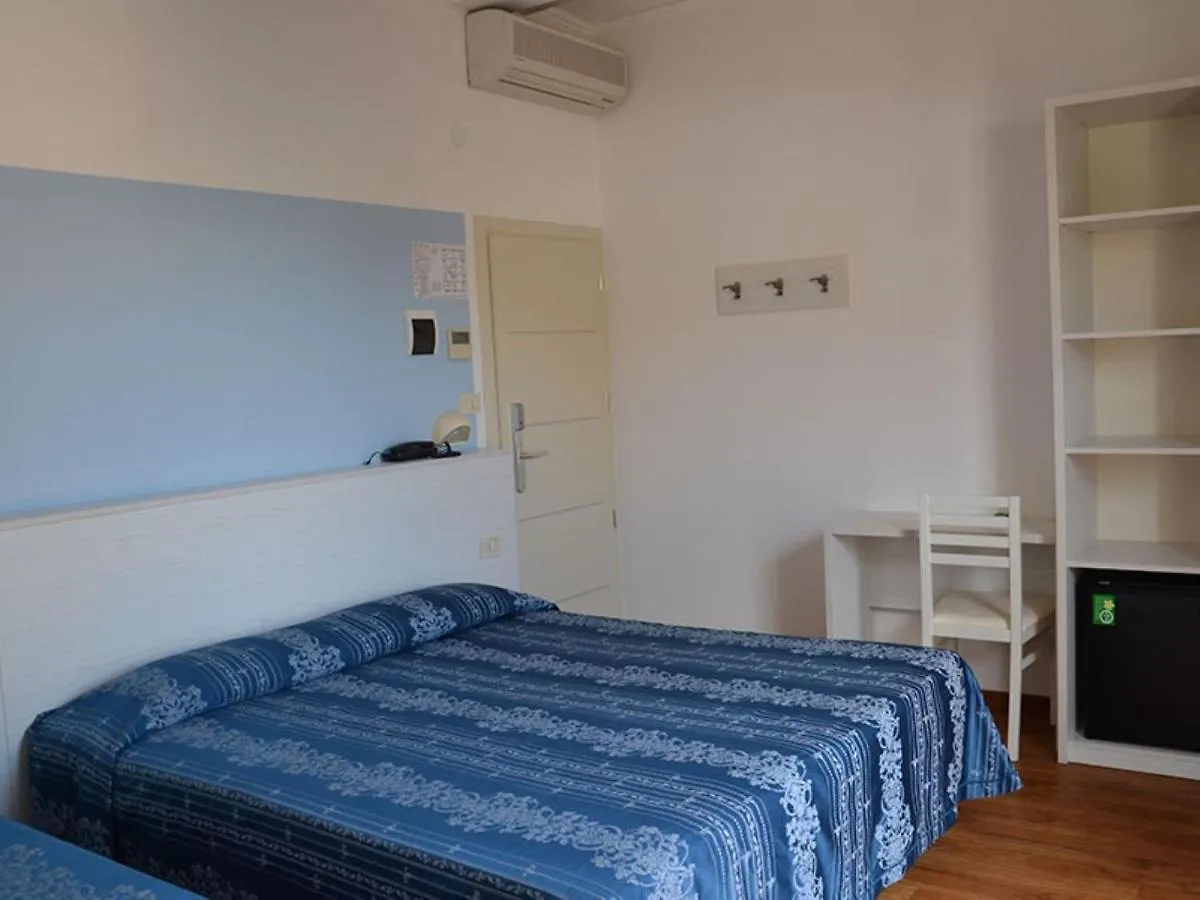 Hotel Arena Rimini 3*,